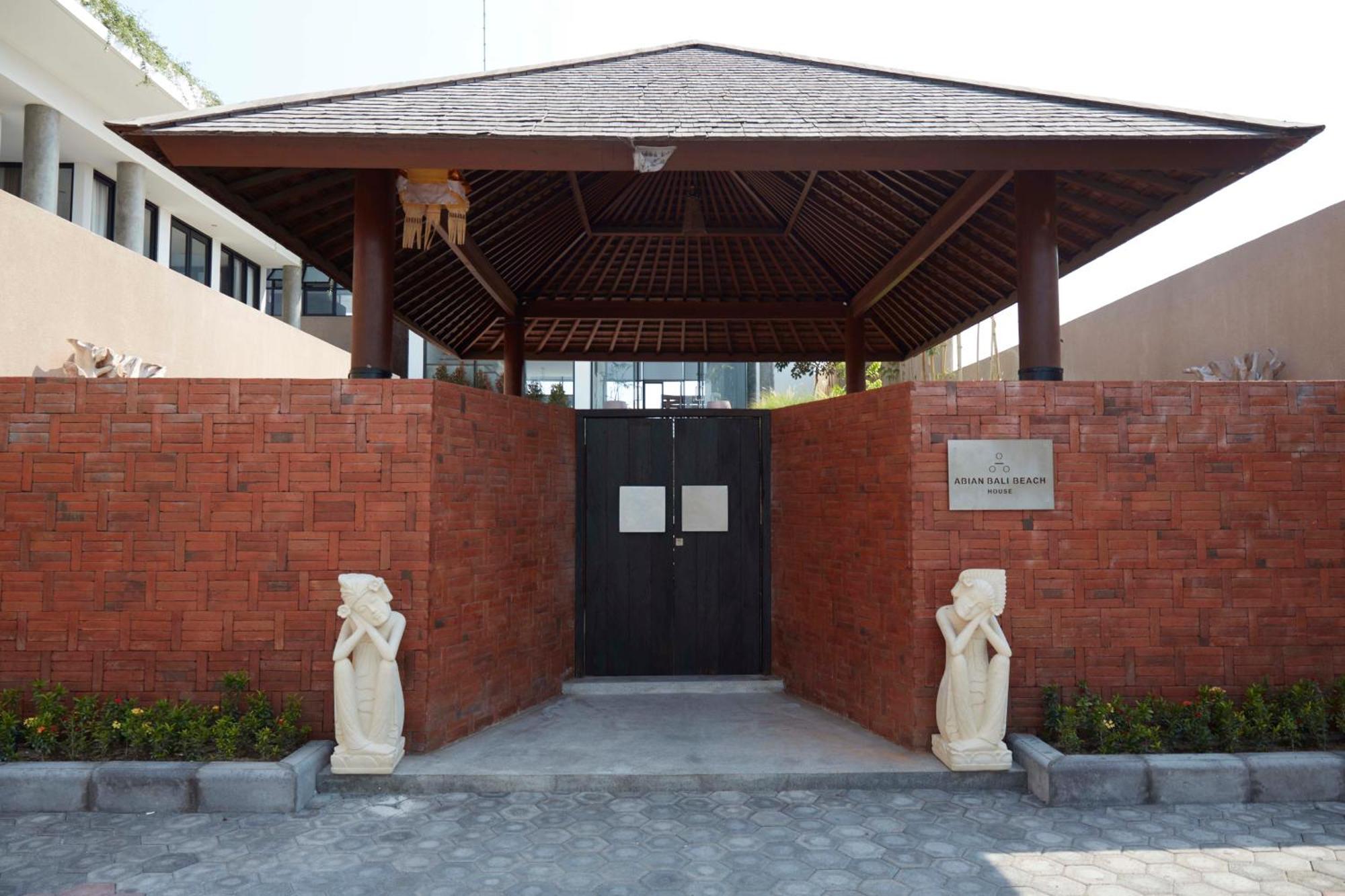 Abian Kapas Beach House Selemadeg Exterior foto